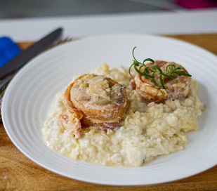 Medalhão de Filé Mignon Suíno ao Molho de Vinho com Arroz à Piamontese